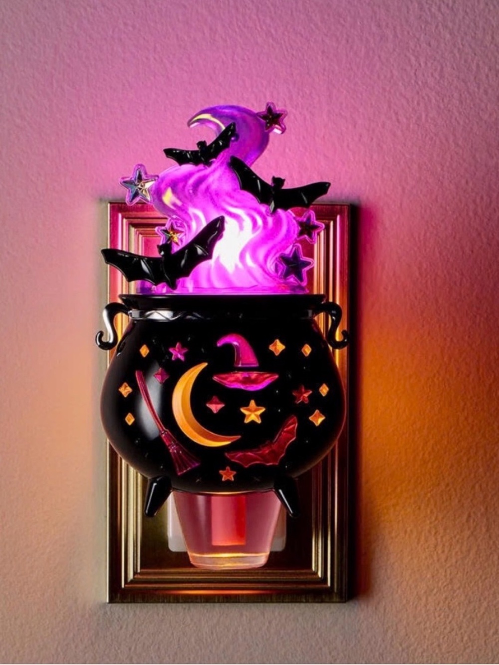 Bath & Body Works Halloween Encrusted Cauldron Nightlight Wallflower Plug